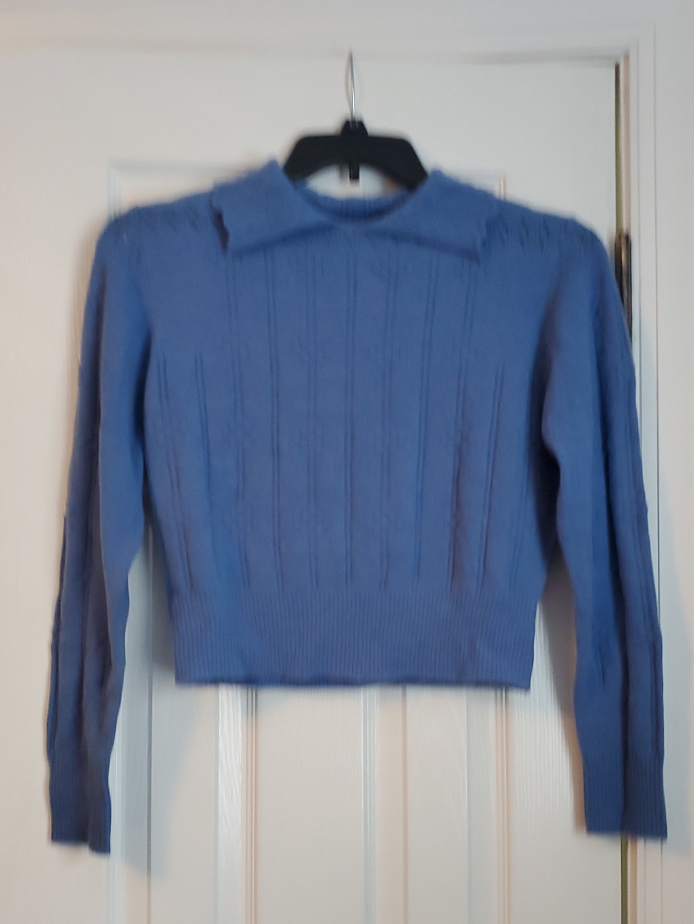Women’s Blue Cable-Detail Collared Knit Sweater